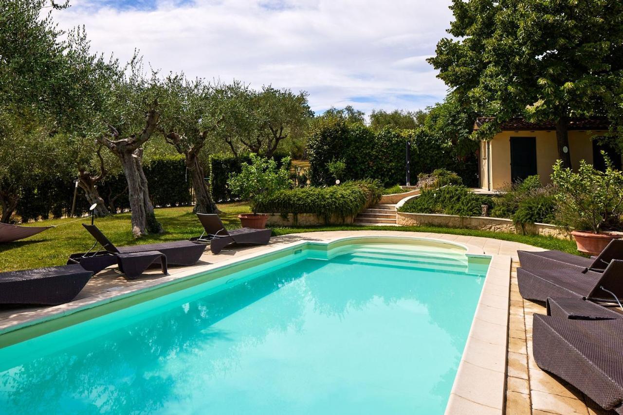 פאנו Villa Monacelli B&B מראה חיצוני תמונה